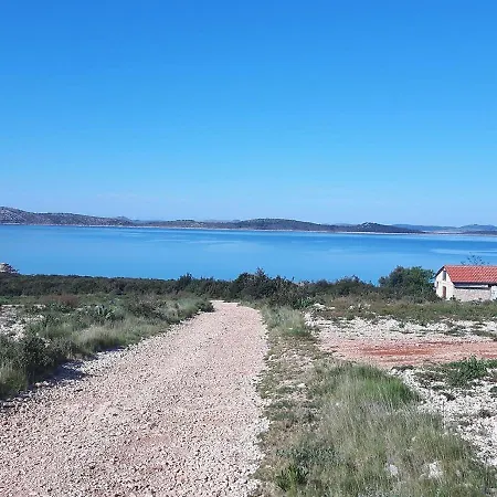 Vakantiehuis Robinson In With Seaview, Terrace Pašman